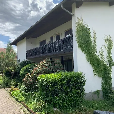 Ferienzimmer - *